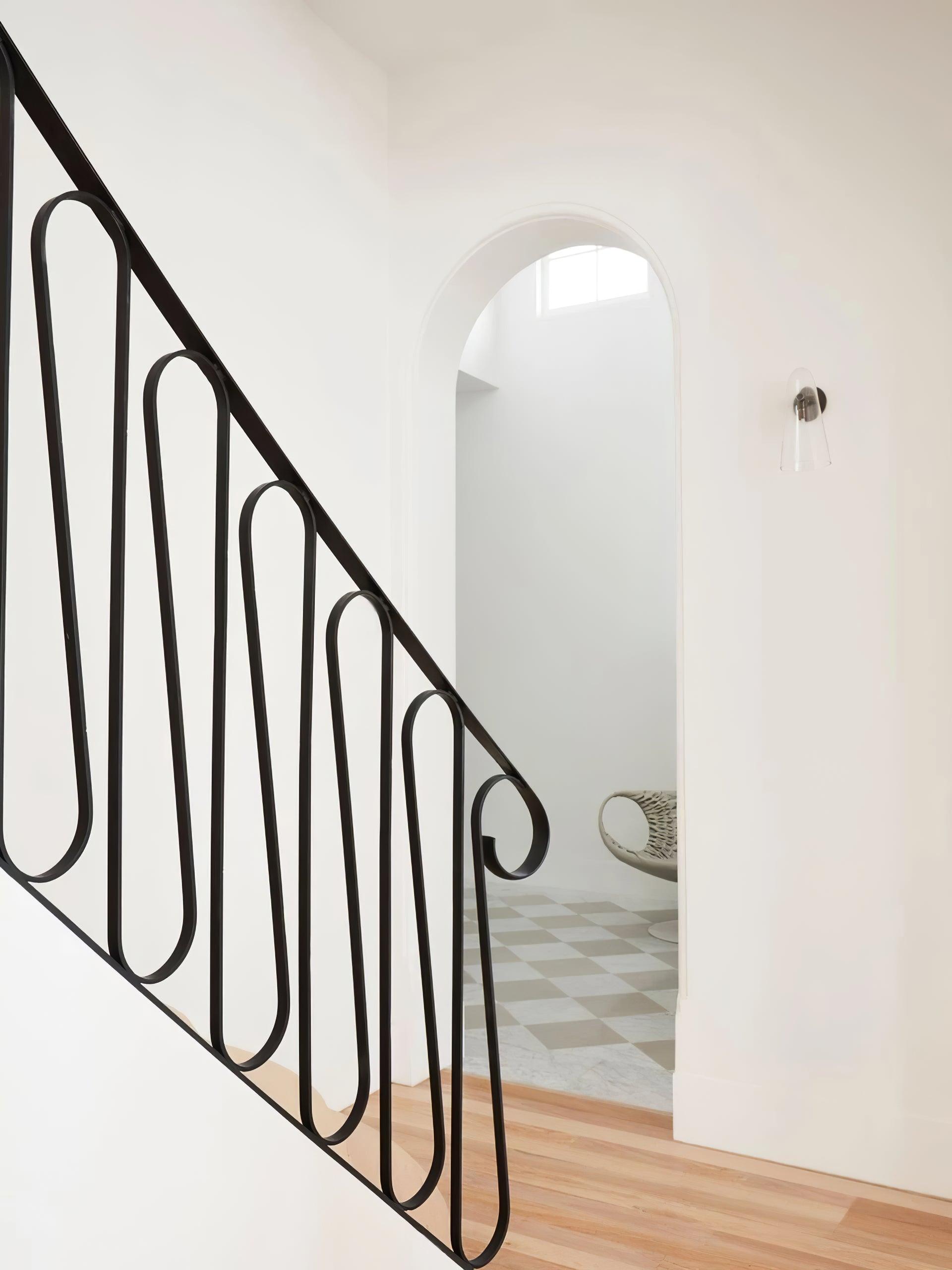 Elegant konisk vägglampa i glas – Modern vägglampa för sovrum och vardagsrum