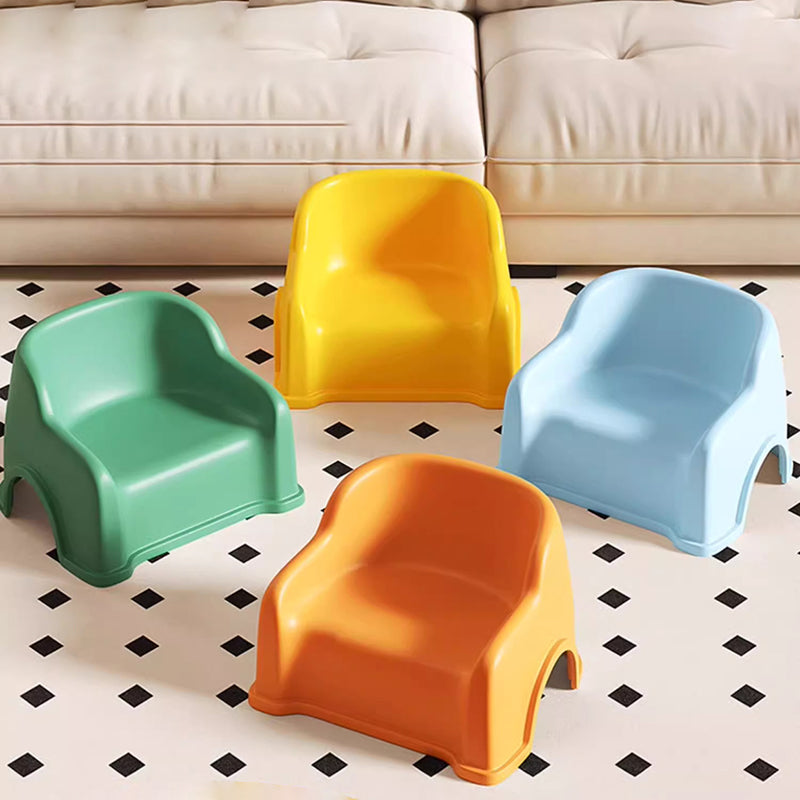 Modern glidformad barnpall - Minimalistisk PP låg sits med ryggstöd och armstöd