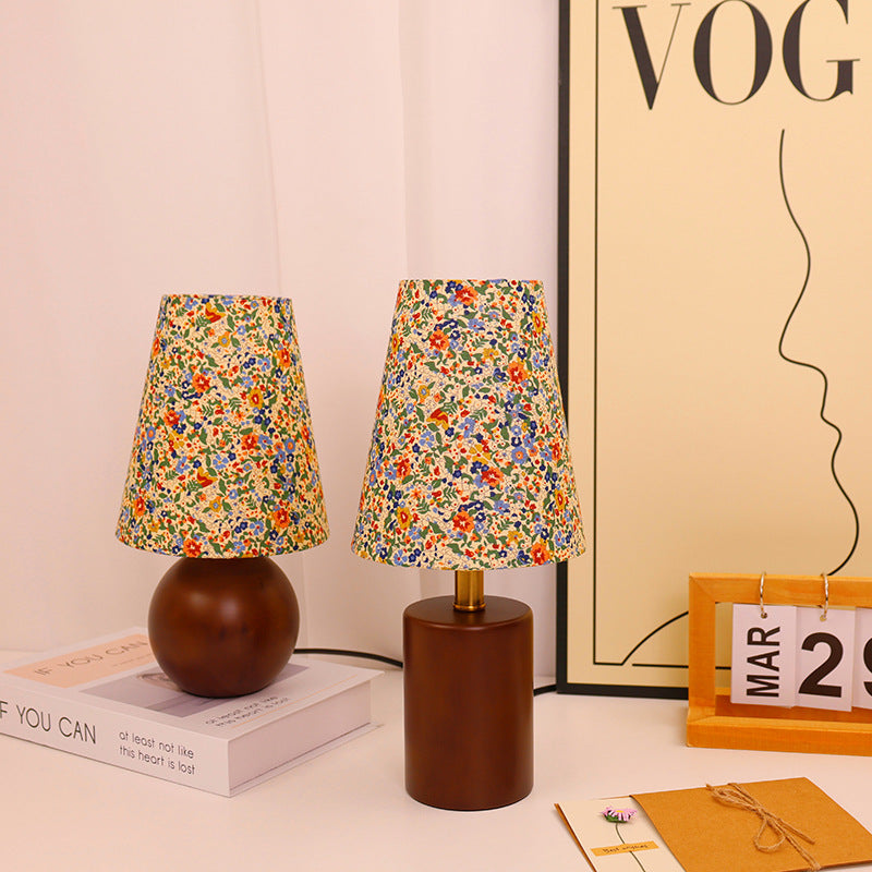 Vintage rund LED-bordslampa – handmålad blommig trä- och tygdesign