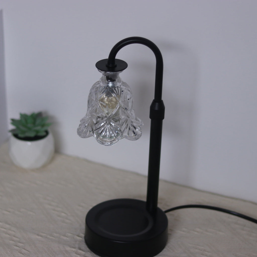 Elegant skandinavisk bordslampa - Elegant glas- och trädesign