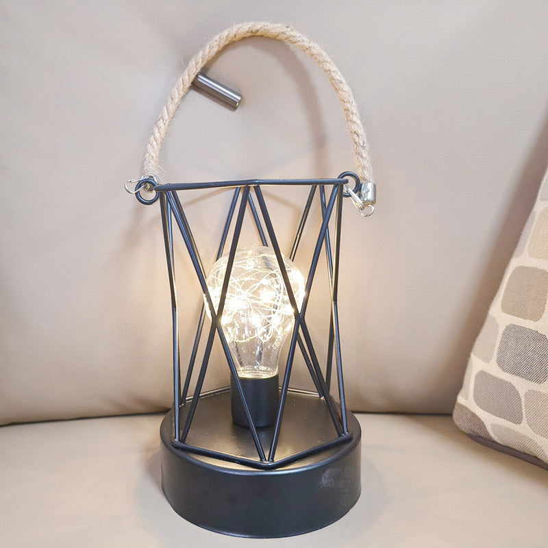 Modern vertikalrandig LED-bordslampa - minimalistisk accentlampa i järn