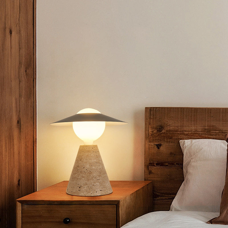 Modern nordisk bordslampa – elegant svart sten- och metalldesign