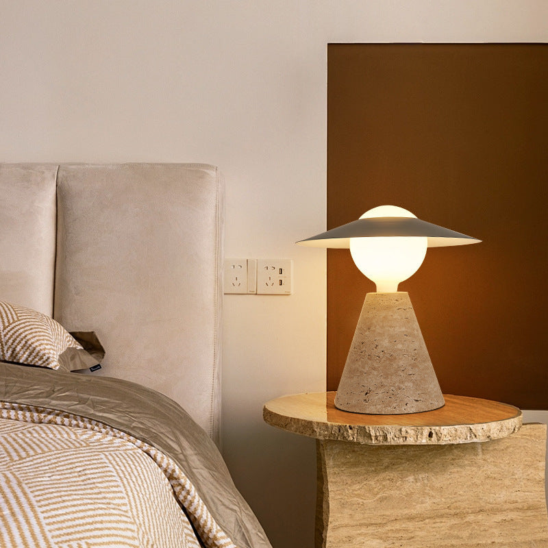 Modern nordisk bordslampa – elegant svart sten- och metalldesign