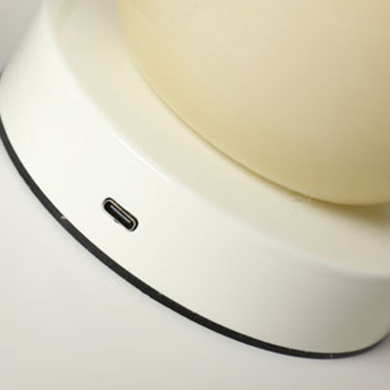 Uppladdningsbar äppelformad LED-bordslampa – bärbar design av glas och järn