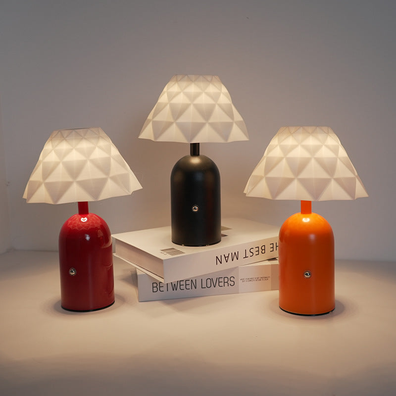 Minimalistisk nordisk uppladdningsbar LED-bordslampa – elegant järnkondesign