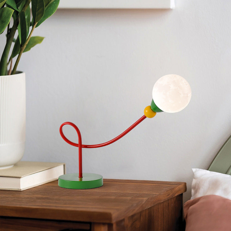 Snygg barnbordslampa med månmotiv - Modern arbetslampa med 1 ljuskälla