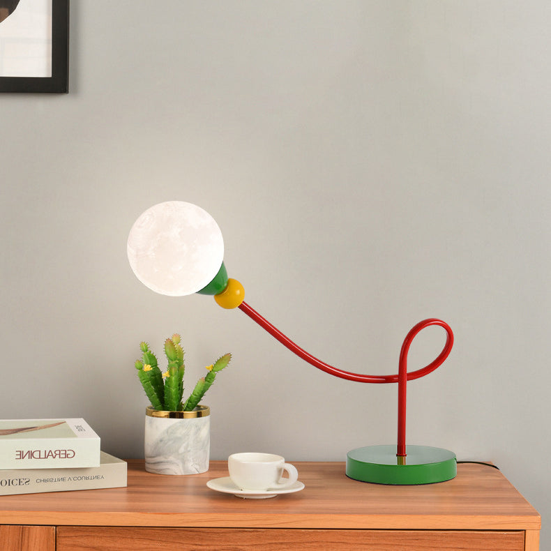 Snygg barnbordslampa med månmotiv - Modern arbetslampa med 1 ljuskälla