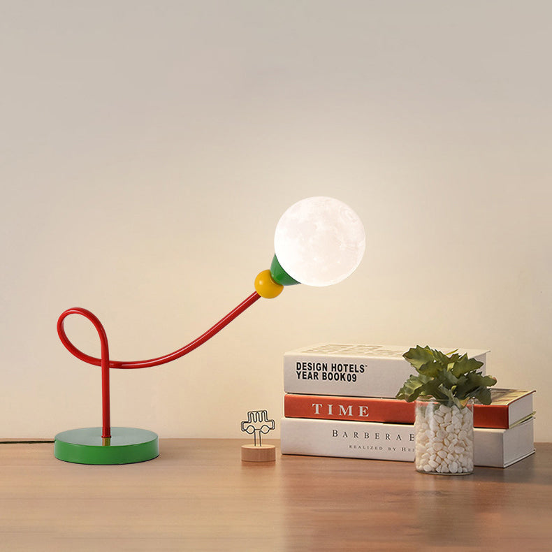 Snygg barnbordslampa med månmotiv - Modern arbetslampa med 1 ljuskälla