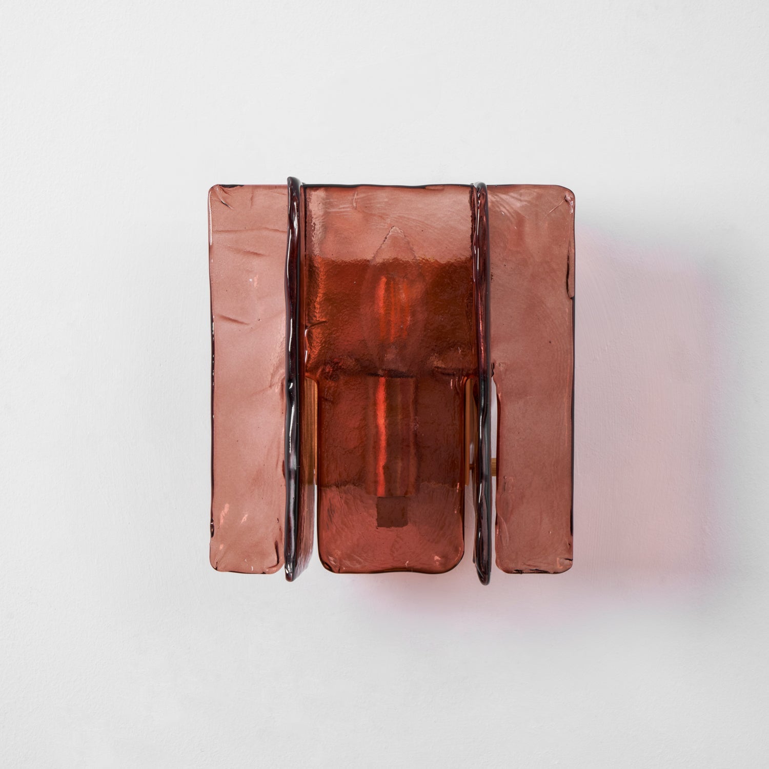 Regal Crest Vägglampa – Modern Mässingssköldlampa