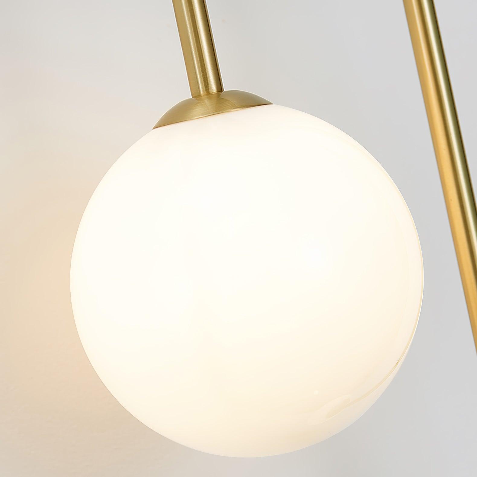 Modern böjd mässingsvägglampa – Elegant välvd lampa för hall- och sovrumsinredning