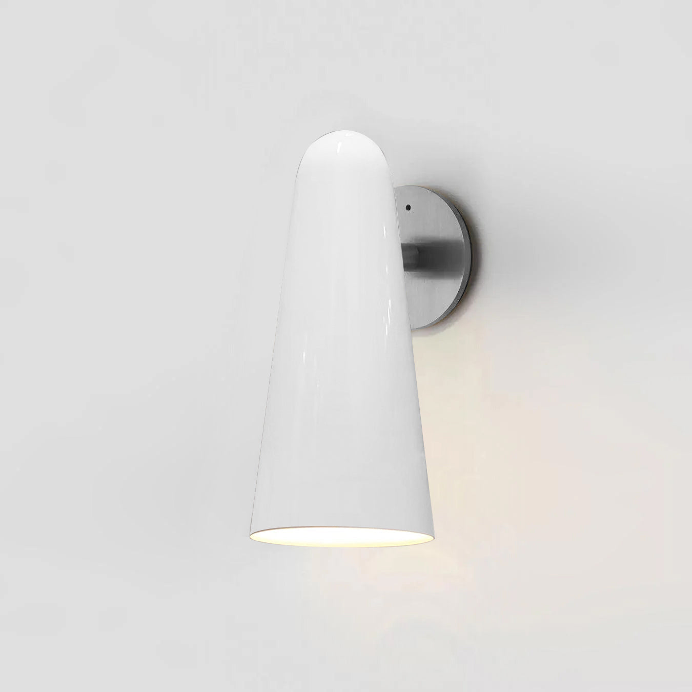 Elegant konisk vägglampa i glas – Modern vägglampa för sovrum och vardagsrum