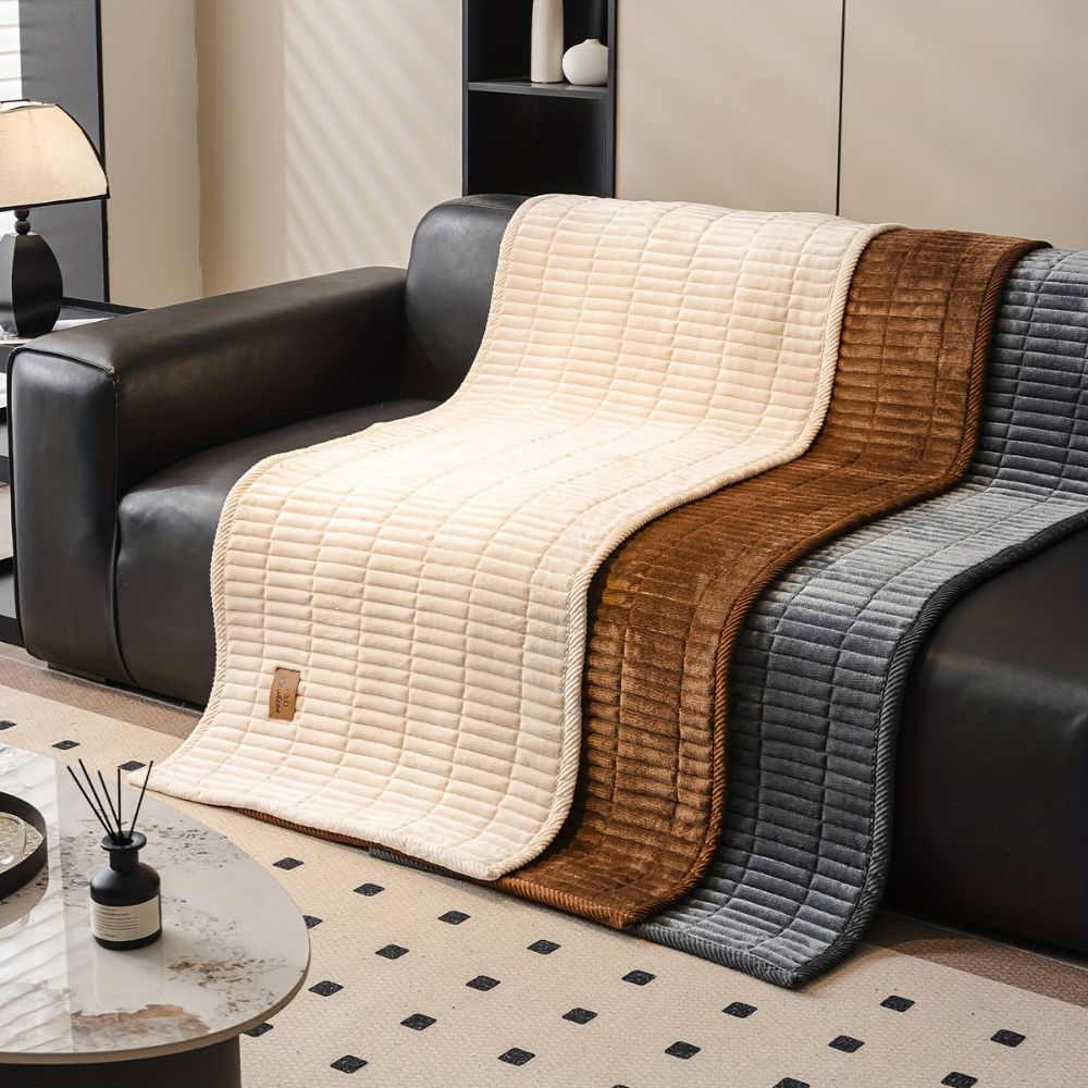 Dekorativt quiltat sofföverdrag – Soffskydd för dagligt bruk