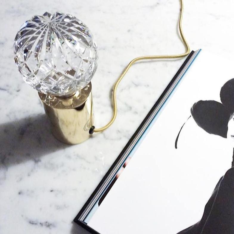 Modern kristallbordslampa – Sofistikerad glödlampa för inomhusbruk