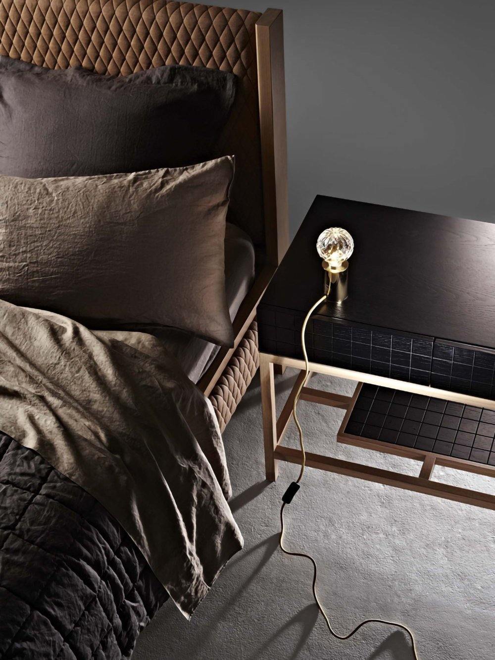 Modern kristallbordslampa – Sofistikerad glödlampa för inomhusbruk