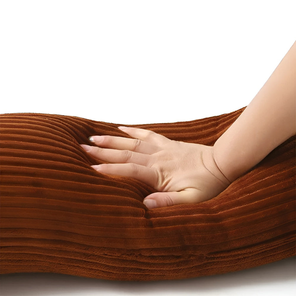 Bedårande manchestertaxkudde – Mjuk plyschhundkudde