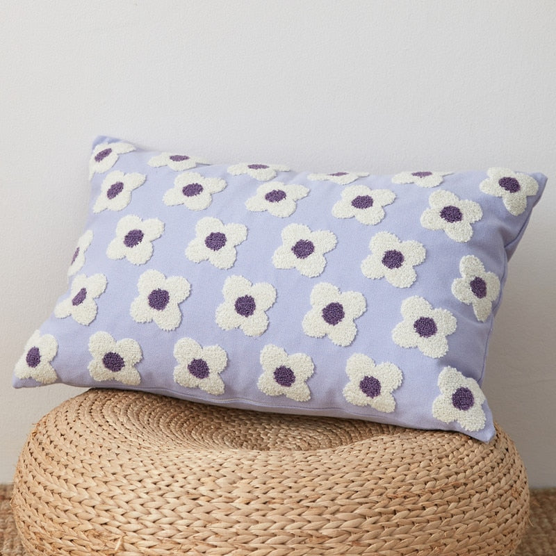 WhimsiCharm - Broderat kuddfodral med blommande tusensköna