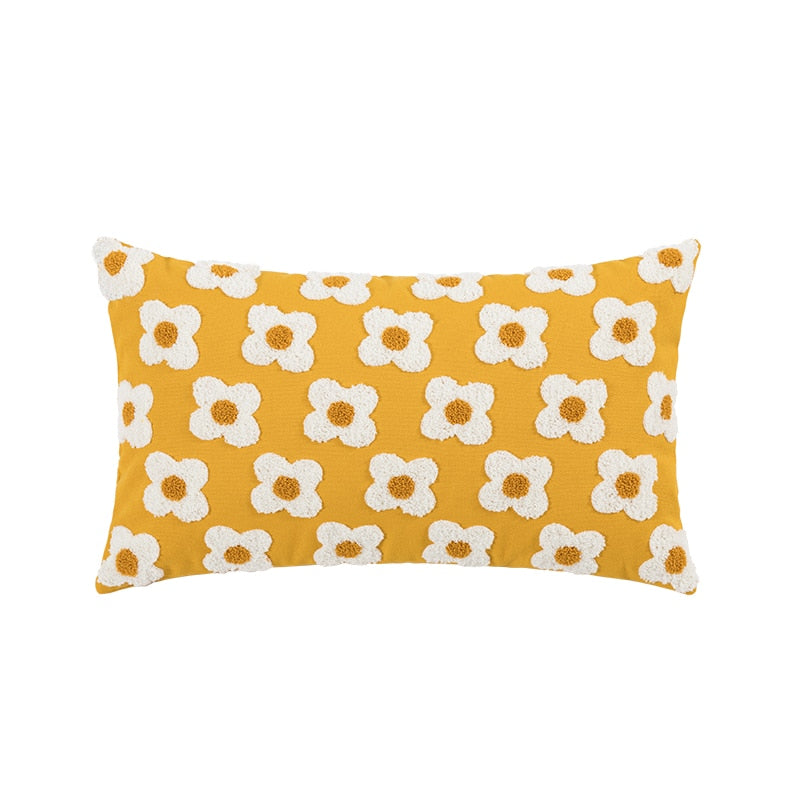 WhimsiCharm - Broderat kuddfodral med blommande tusensköna