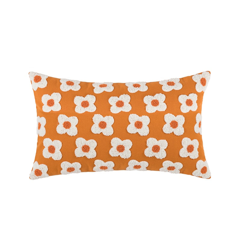 WhimsiCharm - Broderat kuddfodral med blommande tusensköna