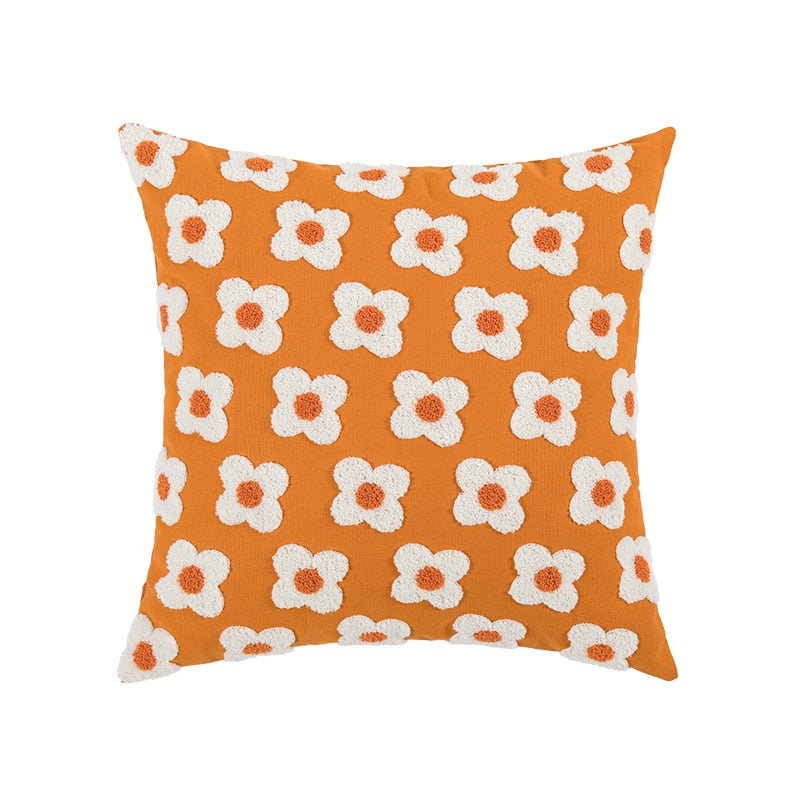 WhimsiCharm - Broderat kuddfodral med blommande tusensköna