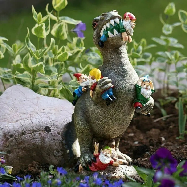 Tuggande Gnome-figur – Lekfull Resinskulptur