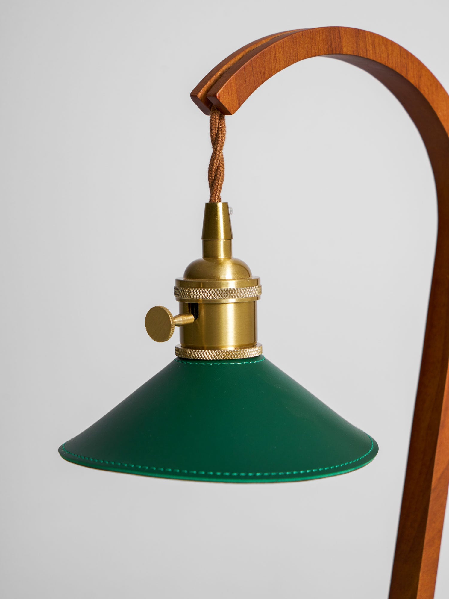 Gudinnainspirerad bordslampa - elegant dekorativ lampa