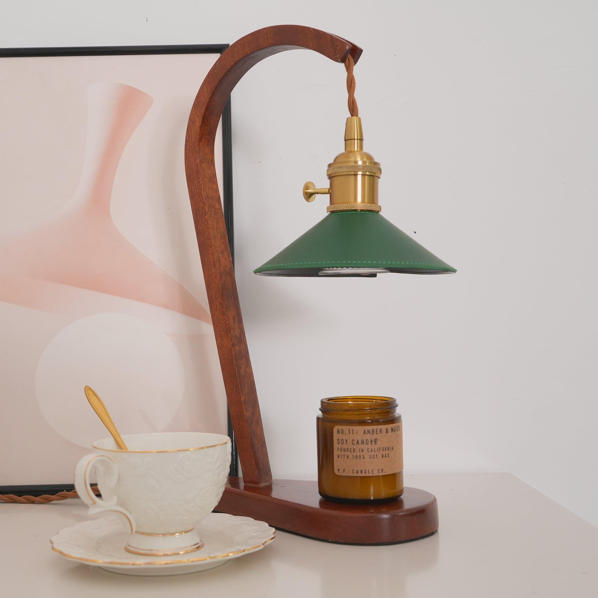 Gudinnainspirerad bordslampa - elegant dekorativ lampa