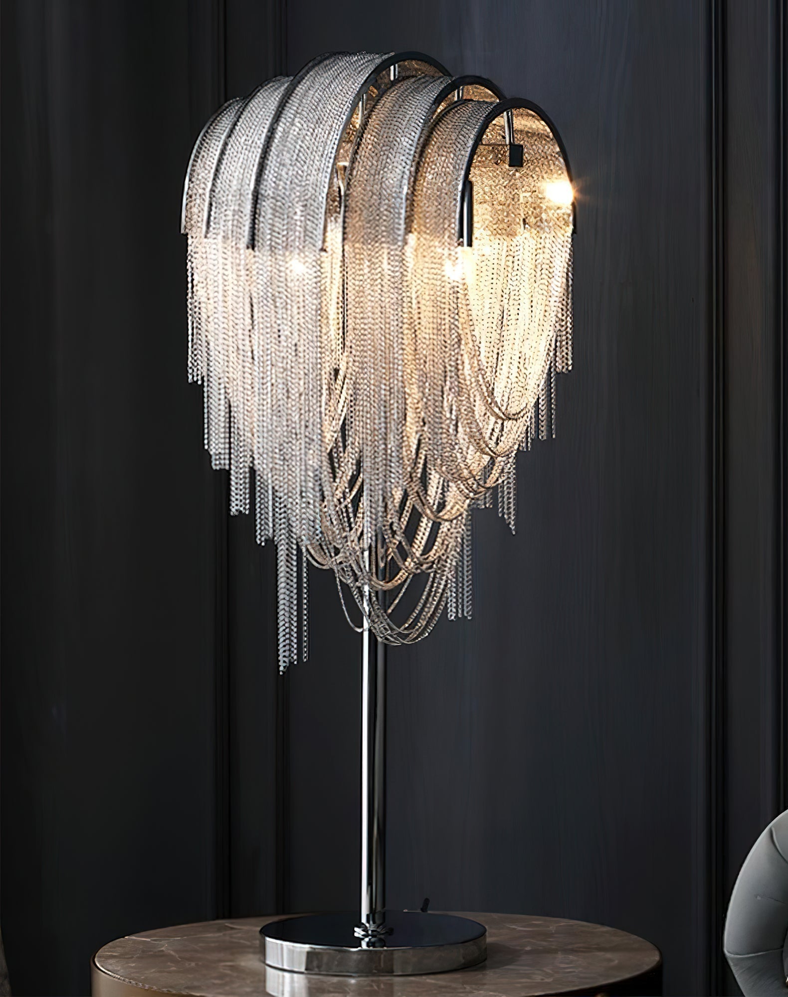 Tassel Glow Bordlampa - Modern Metallisk Kedjeaccentlampa