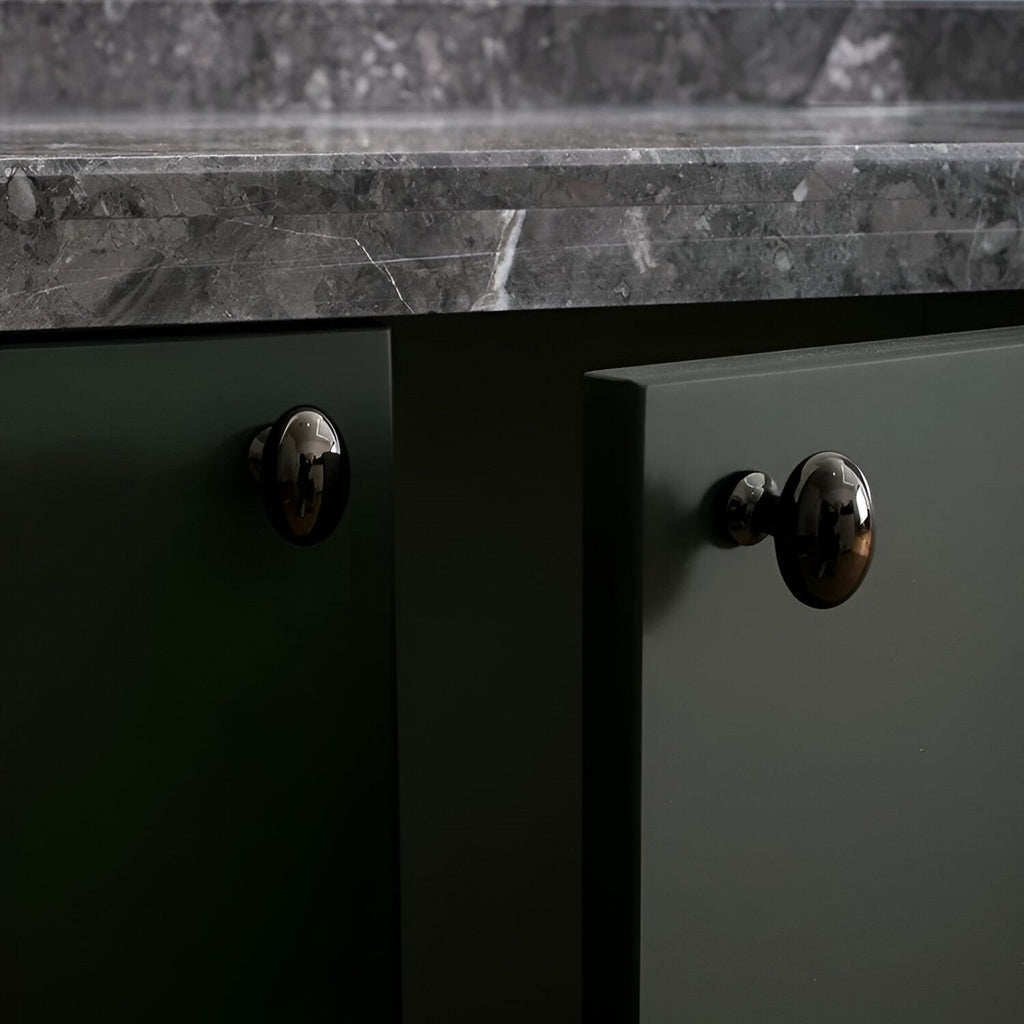 Italiensktillverkade knoppar i massiv mässing – Lyxig touch för dörrar och lådor