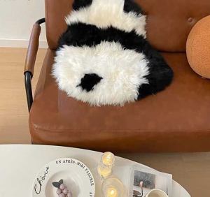 CozyNest – Plyschig golvmatta med panda-tema