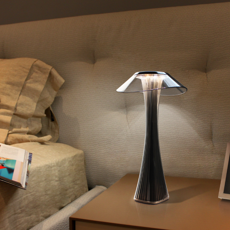 LuxeLamp - Mousserande Luxe-lampa