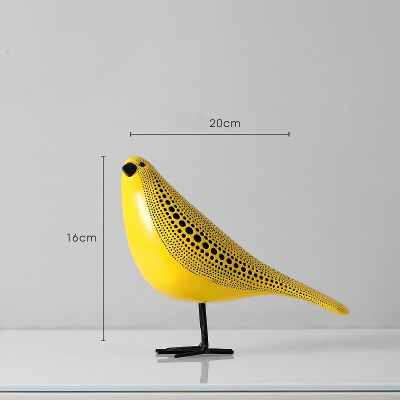 Modern prickig pumpaskulptur — ett livfullt konstverk