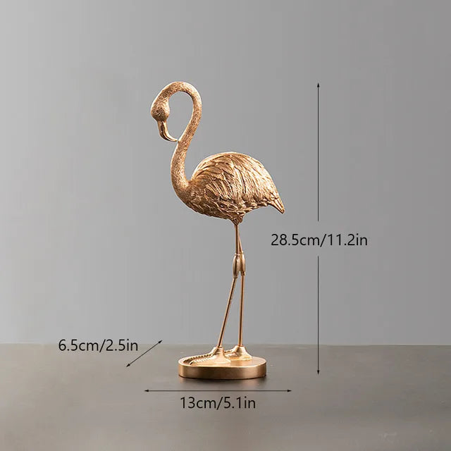 Lyxig gyllene flamingoskulptur - Elegant tropisk fågelstaty för modern heminredning