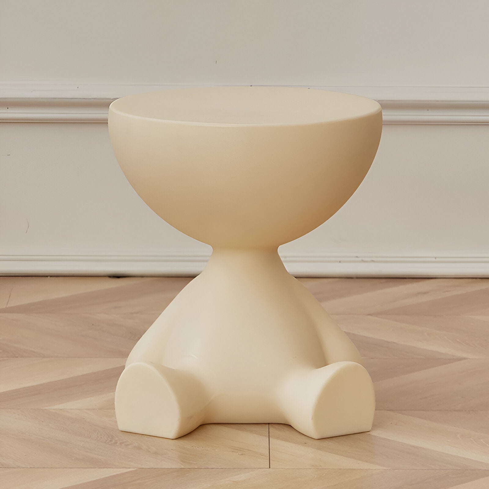 Modernt runt soffbord – Elegant mittpunkt i vardagsrummet med klassisk design