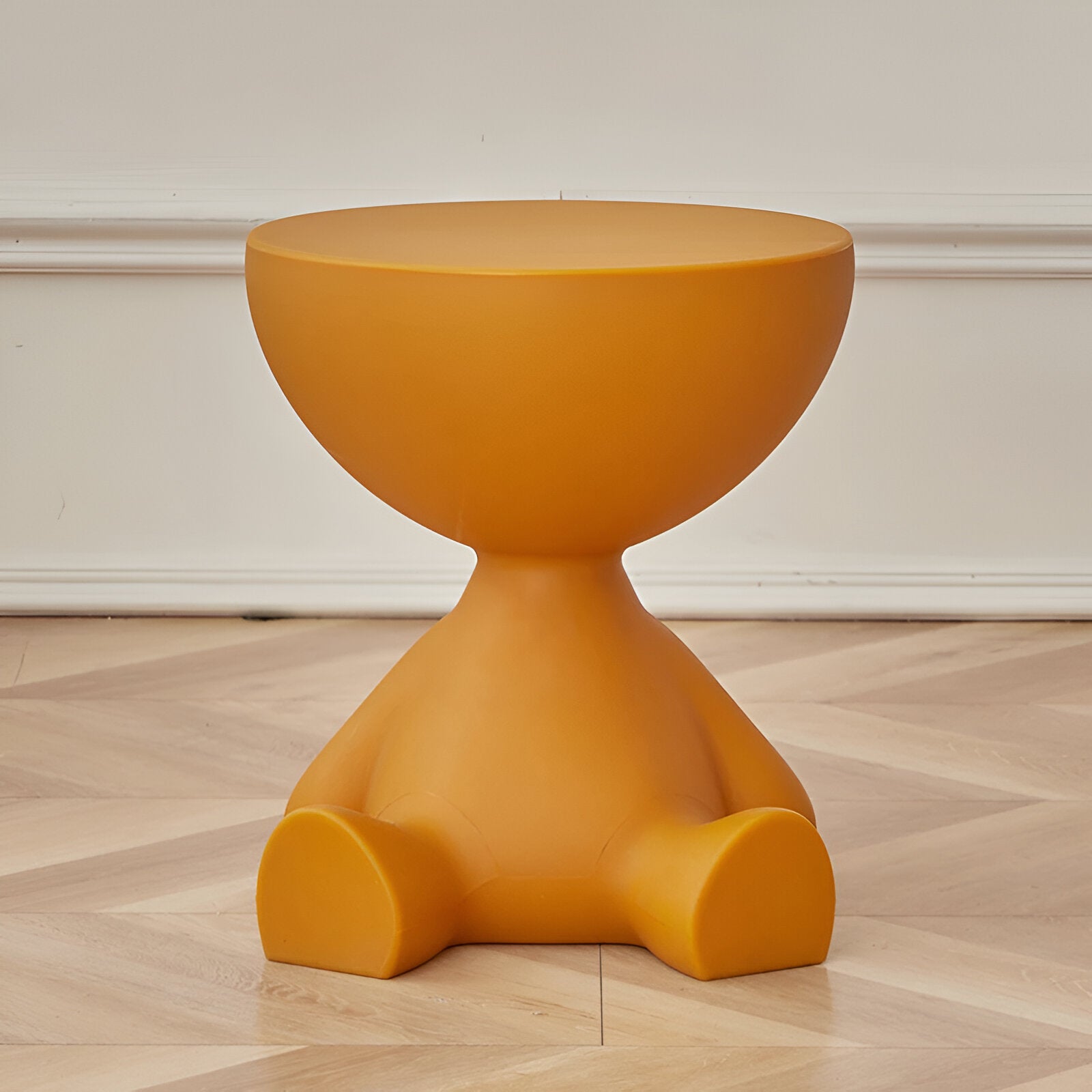Modernt runt soffbord – Elegant mittpunkt i vardagsrummet med klassisk design