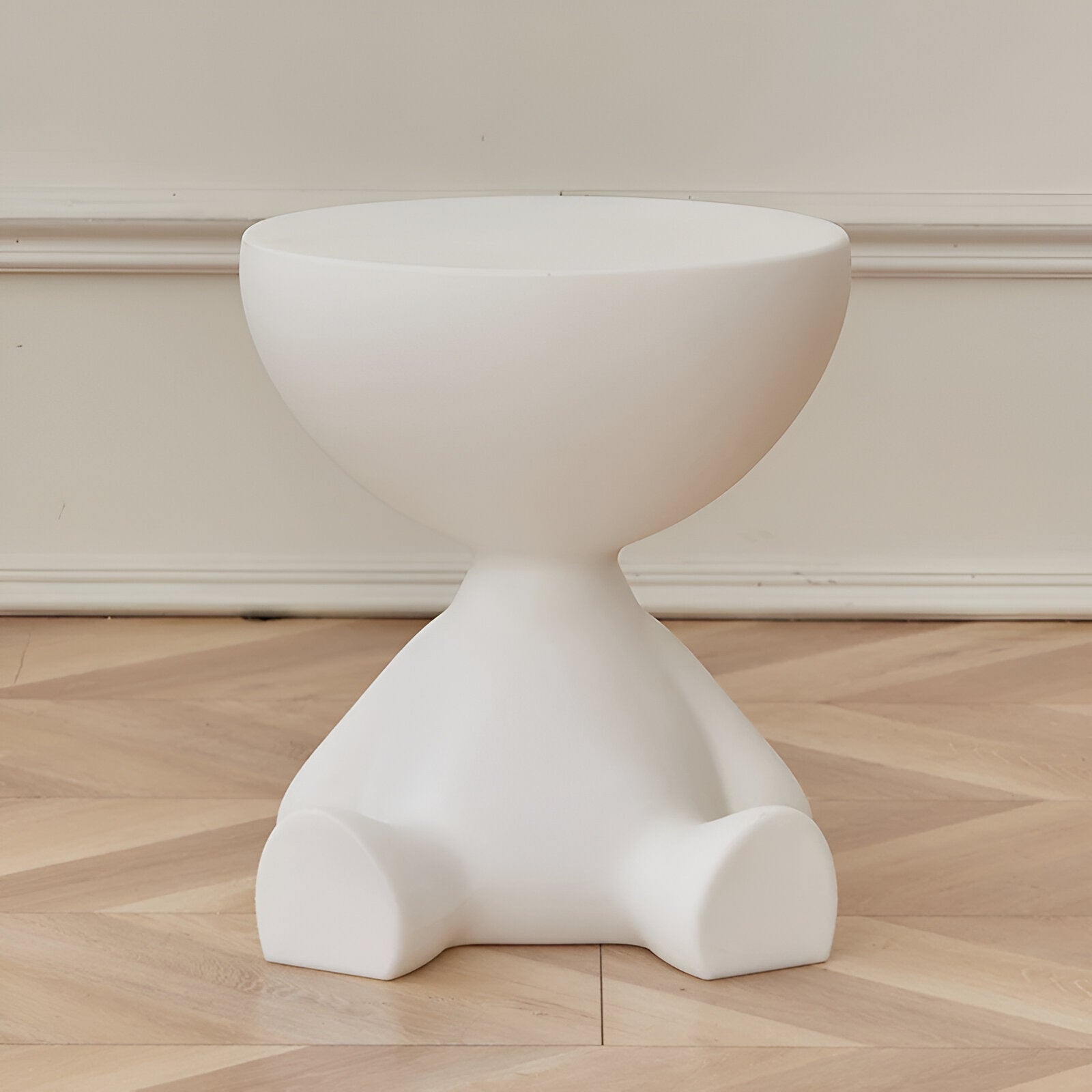Modernt runt soffbord – Elegant mittpunkt i vardagsrummet med klassisk design
