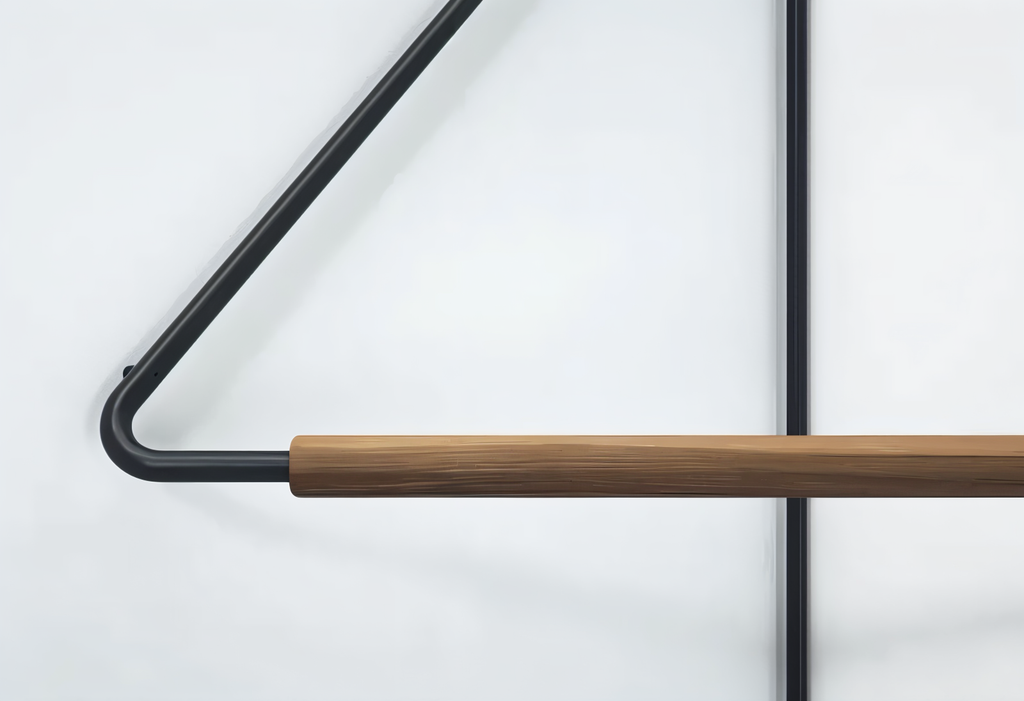 Modern geometrisk metallklädhängare – snygg och mångsidig förvaringslösning