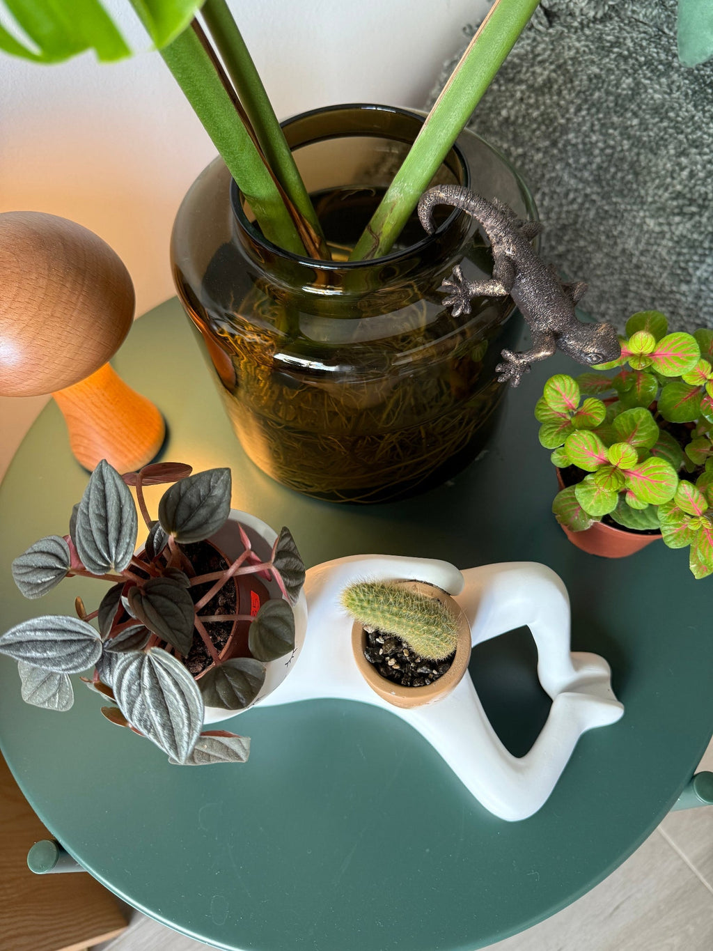 Serenity Seat Mini Planter – Modern Skulpturinspirerad Kruka