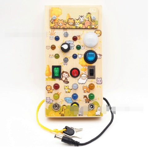 Träleksak med LED-lampor – Interaktiv pedagogisk leksak för småbarn med strömbrytare och aktiviteter