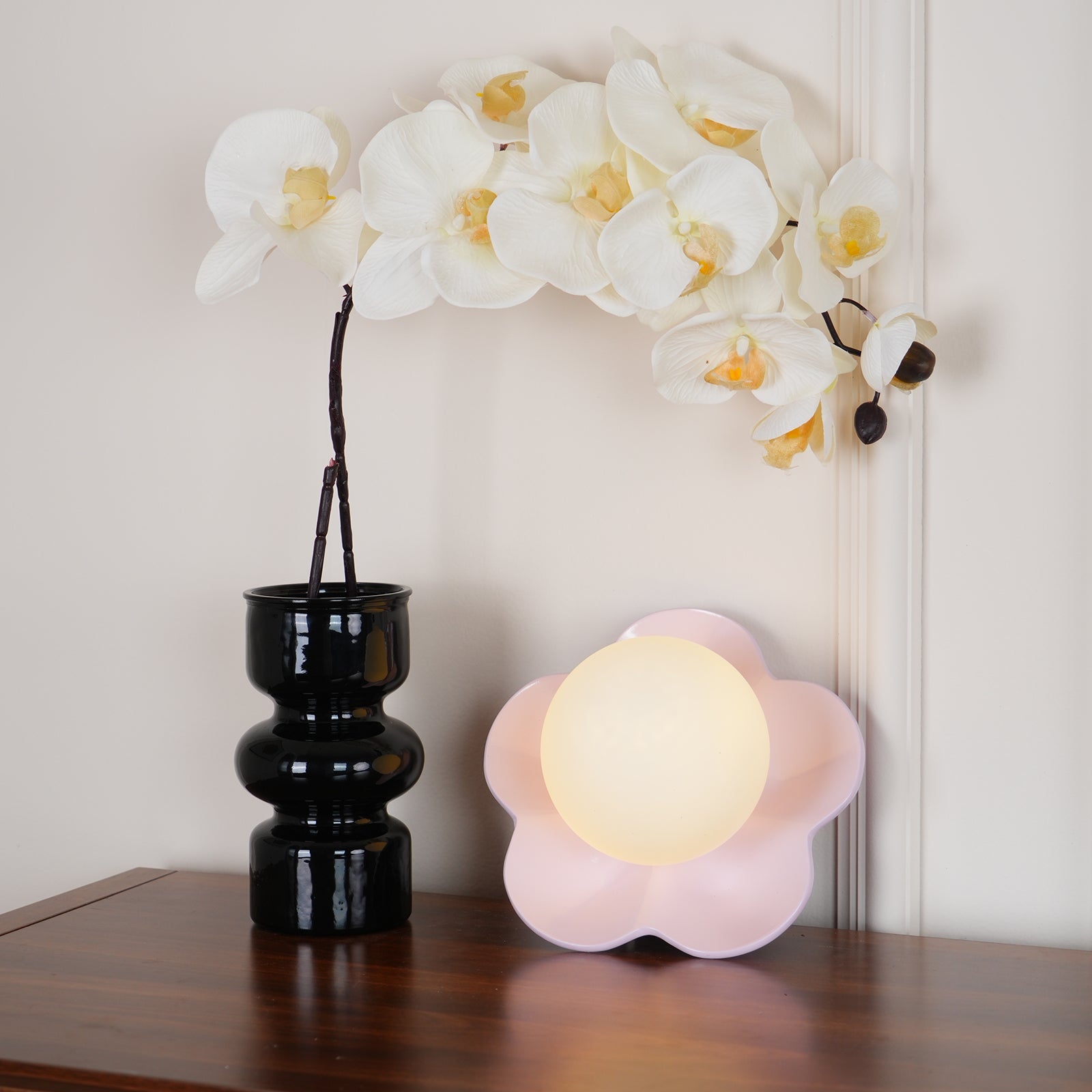 Bloom Elegance Vägglampa – Konstnärlig blommig vägglampa