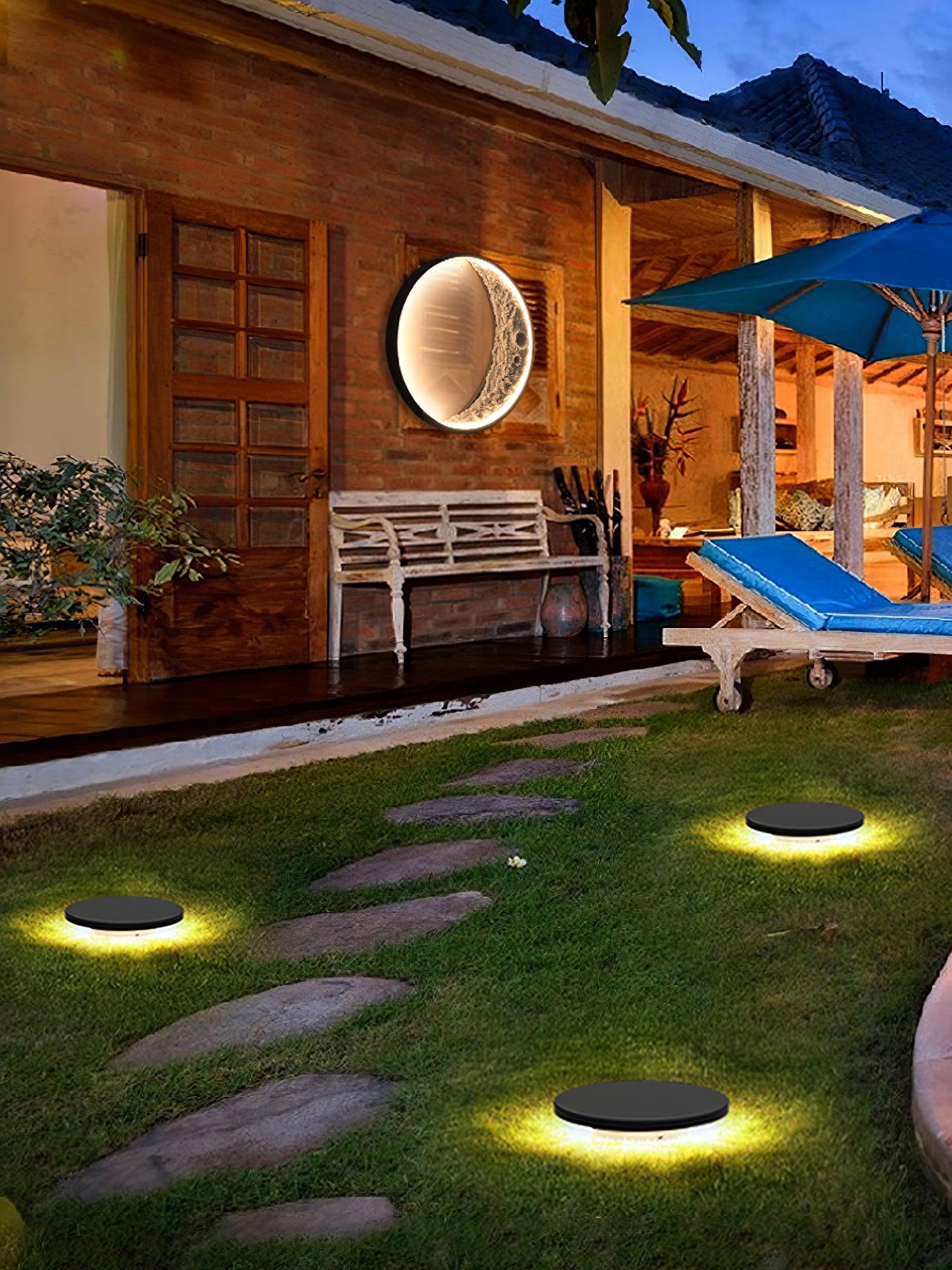 Vattentäta solcellslampor - Belysning av gräsmattor och gångvägar för trädgårdsstämning