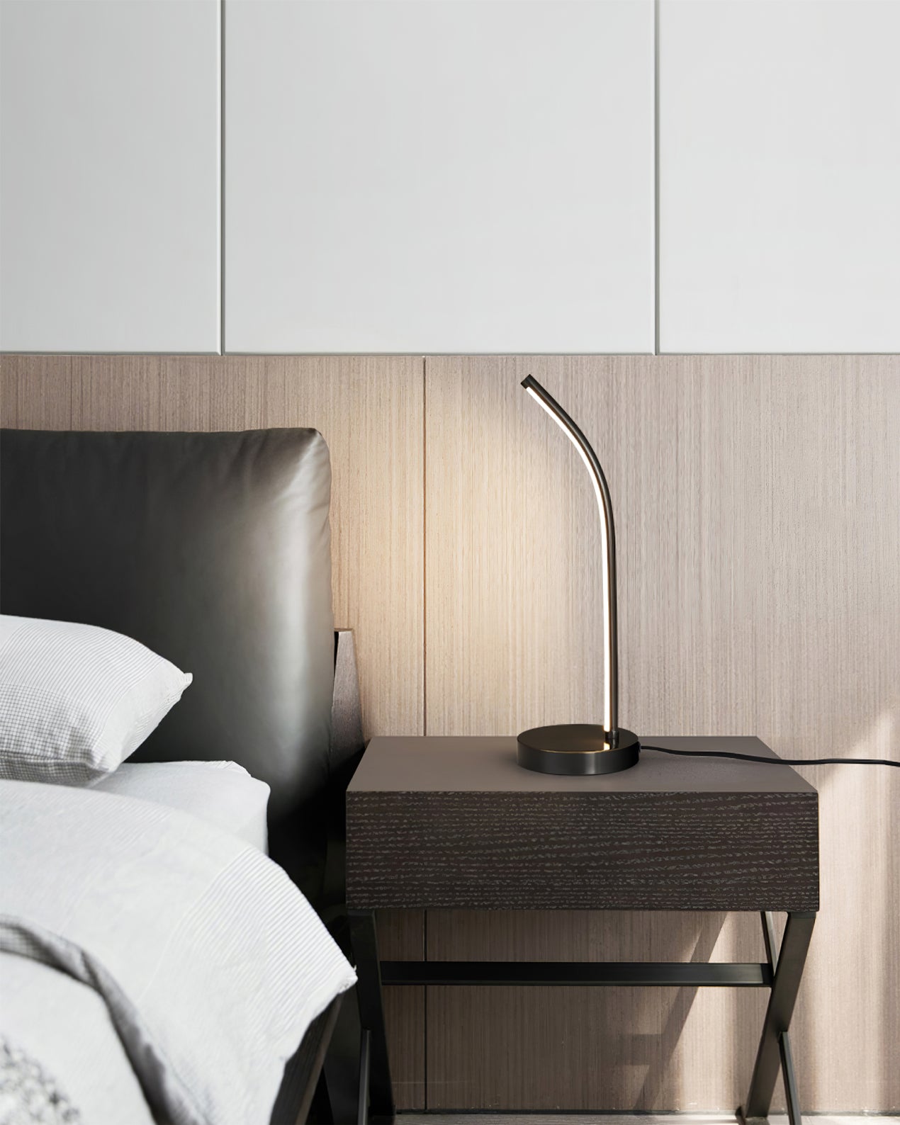 Smart Touch LED-skrivbordslampa – Justerbar ljusstyrka och ögonvänlig teknik för arbete och studier