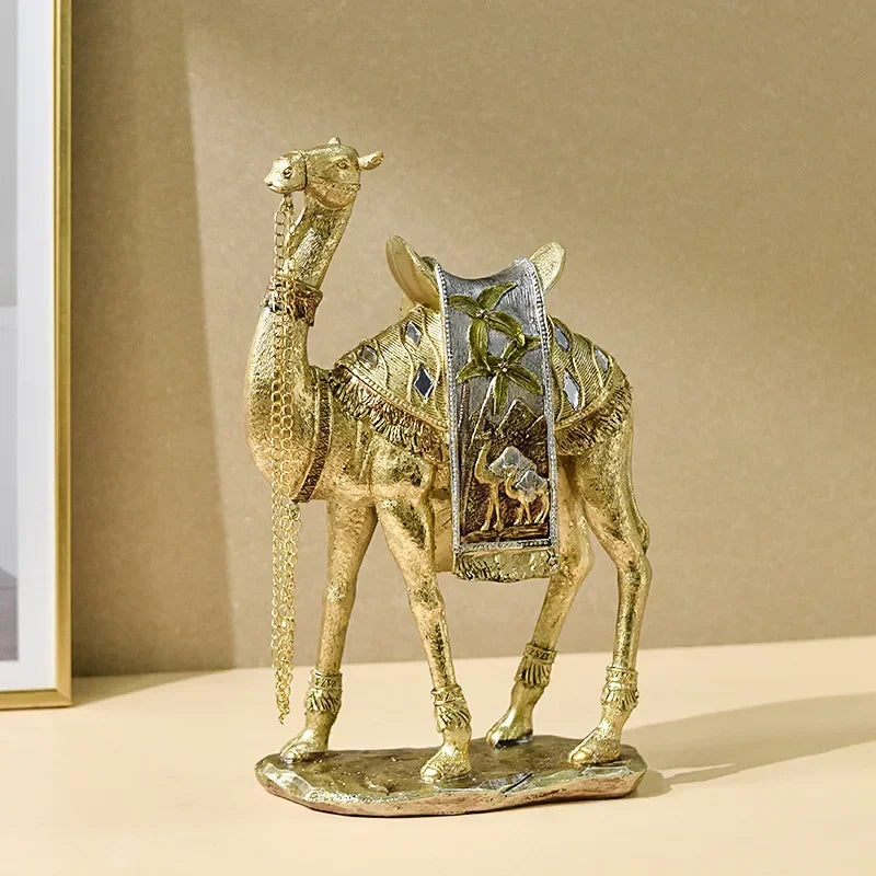 Lyxig gyllene kamelstaty - Elegant hartsfigur i arabisk stil för heminredning