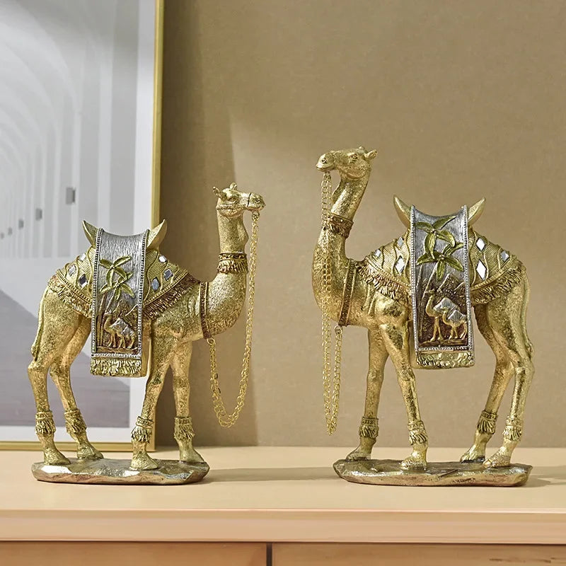 Lyxig gyllene kamelstaty - Elegant hartsfigur i arabisk stil för heminredning