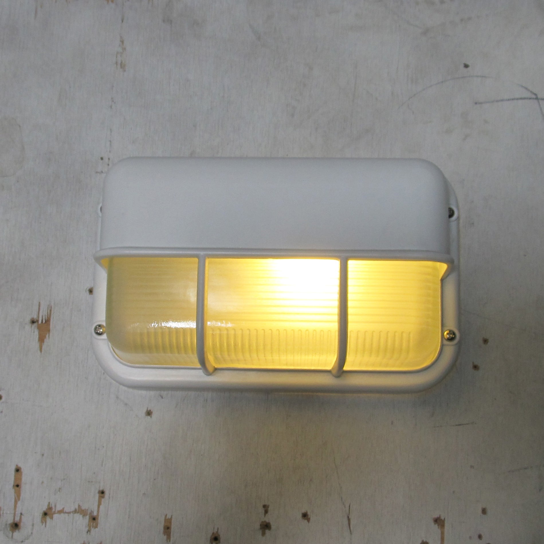 Vägglampa för utomhusbruk – Väderbeständig utomhuslampa i marin stil