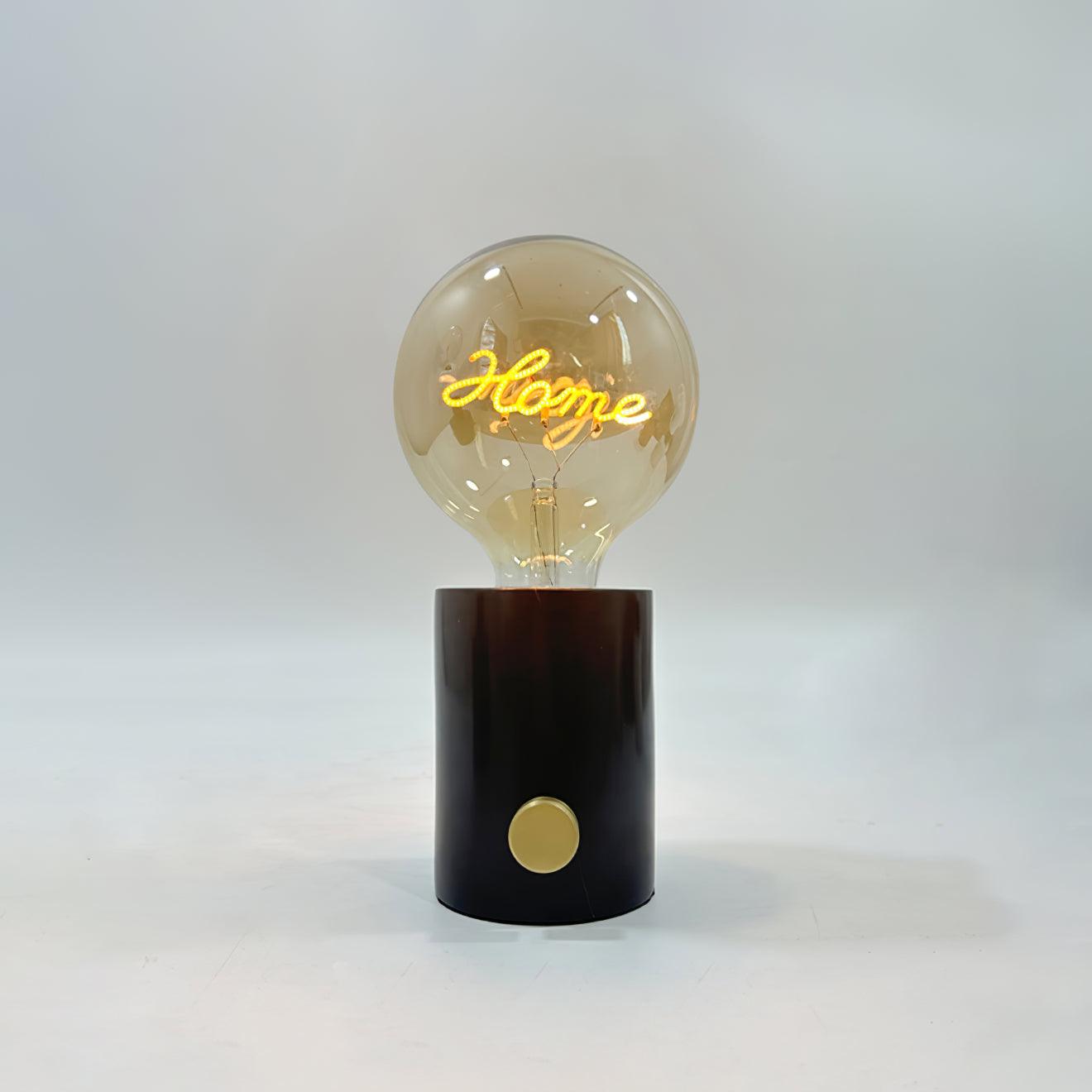 Nyckfull handformad bordslampa – Lekfull accentbelysning för fans