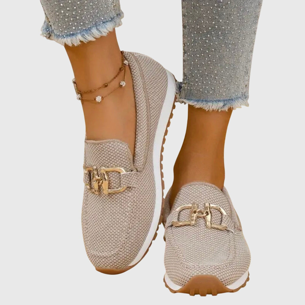 Klassiska, vadderade, casual slip-ons för kvinnor