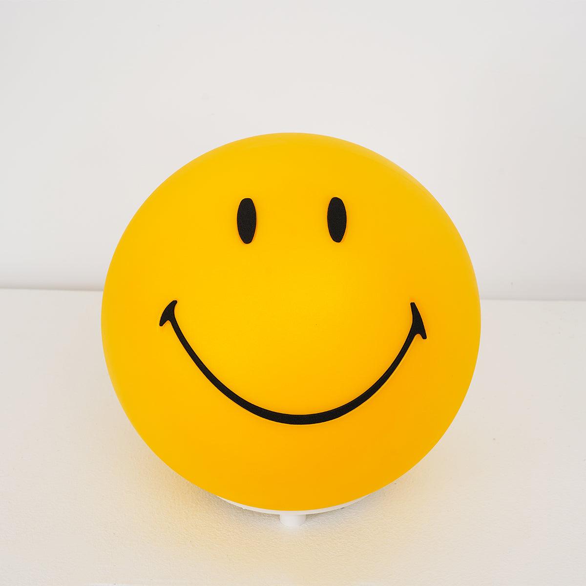 Happy Face bordslampa – Nyckfull modern dekorativ lampa