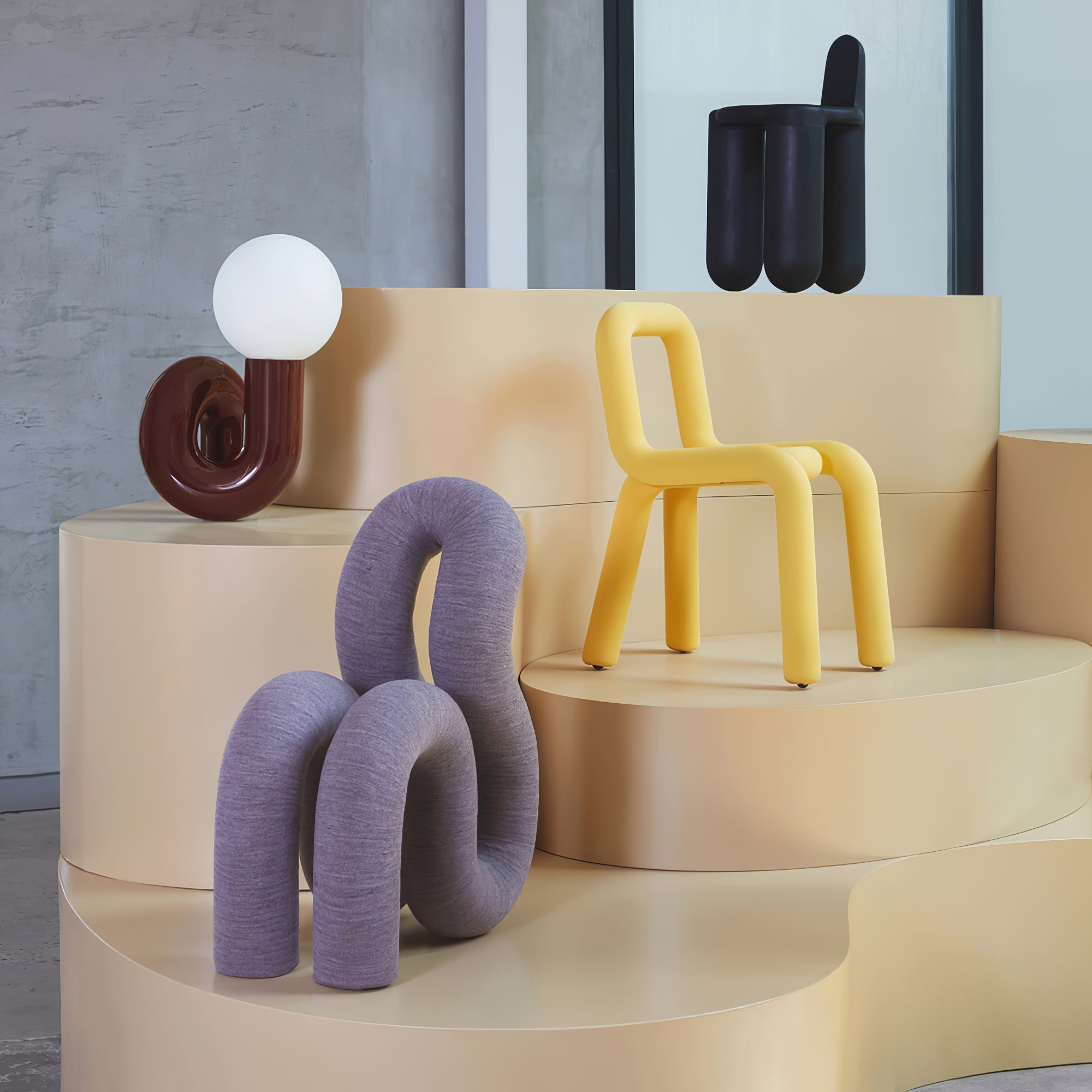 Designer N-formad bordslampa – Minimalistisk statementlampa med modern känsla