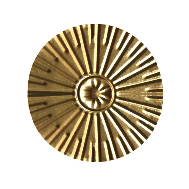 Gyllene minimalistisk cirkelväggskulptur – Modern metallinredning