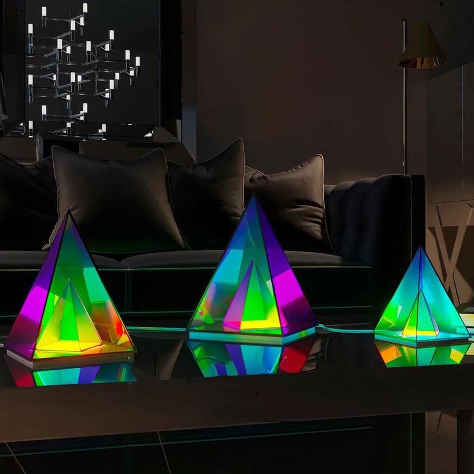 Vibrerande LED-akrylkublampa – färgglad geometrisk triangelljus